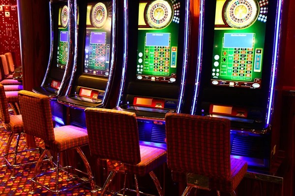 rtp tokekwin platform interface showing football markets, live tables, and slot games